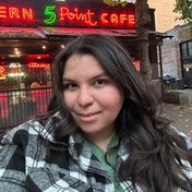 Esther Vlogs